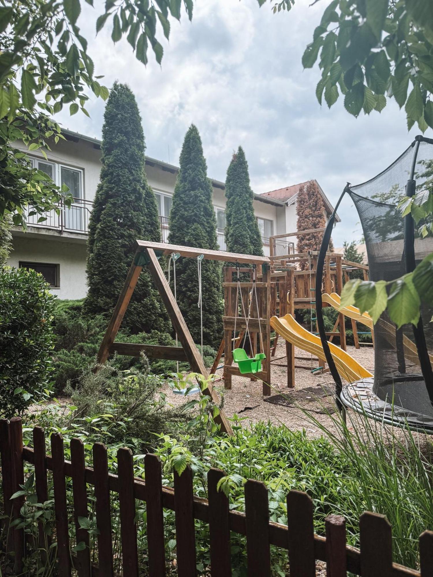 Sobri Halászcsárda és Panzió Baja Exterior foto